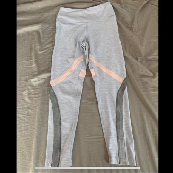 VS pink Capri - Picture 1 of 1